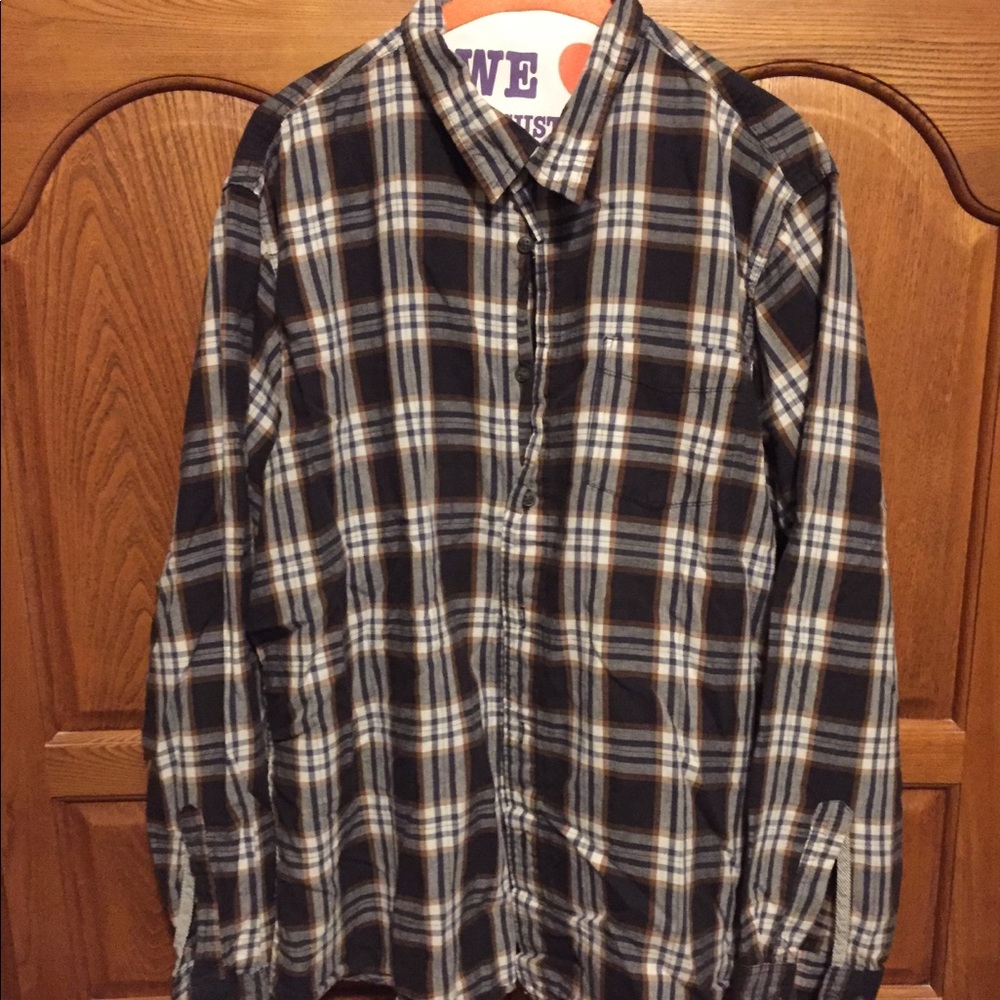 Men’s long sleeve shirt